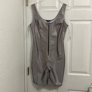 NWT FASHION NOVA BOUNCE BACK REFLECTIVE ROMPER - SILVER SIZE L